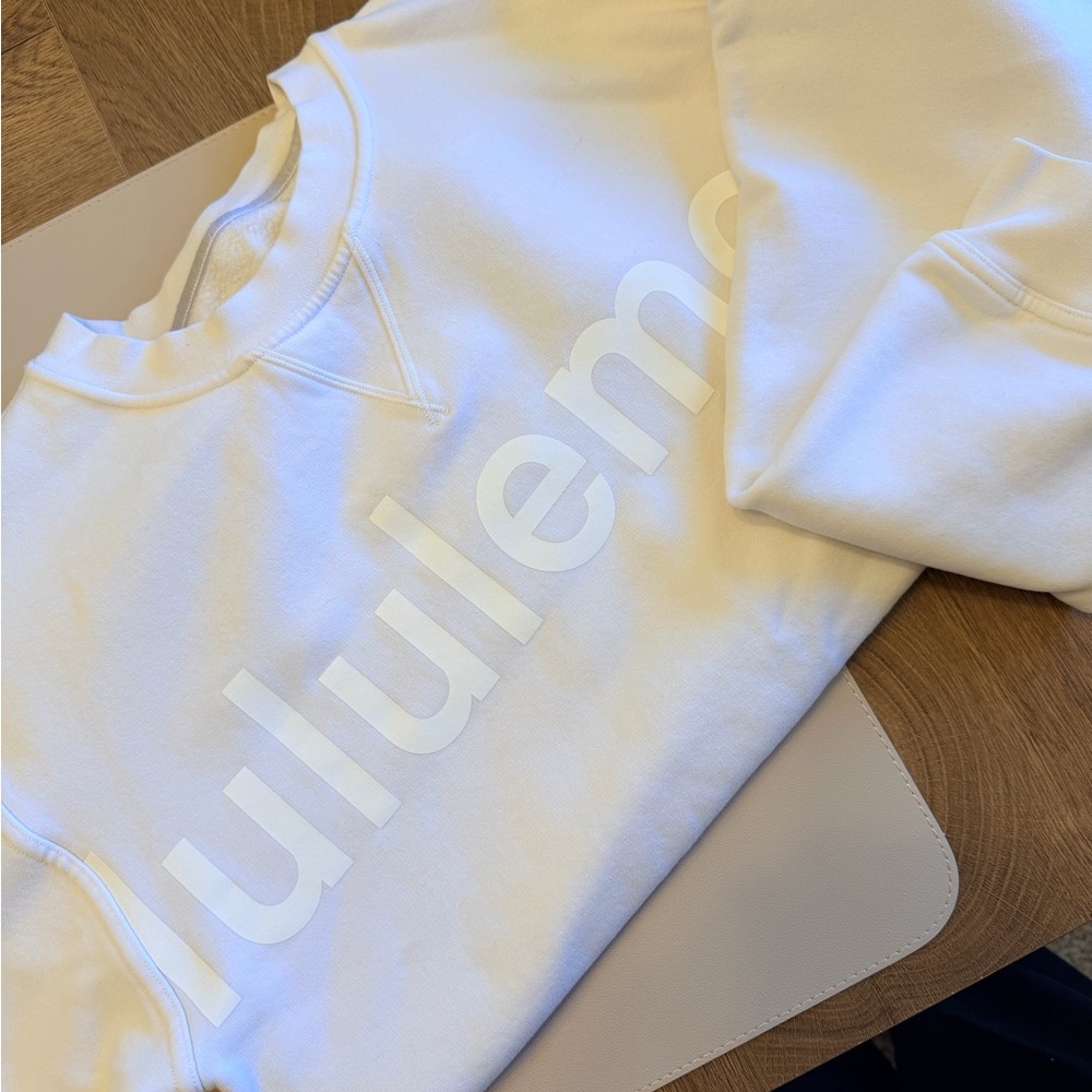 lululemon athletica White Crewneck Sweatshirt with Tonal Logo - size 4